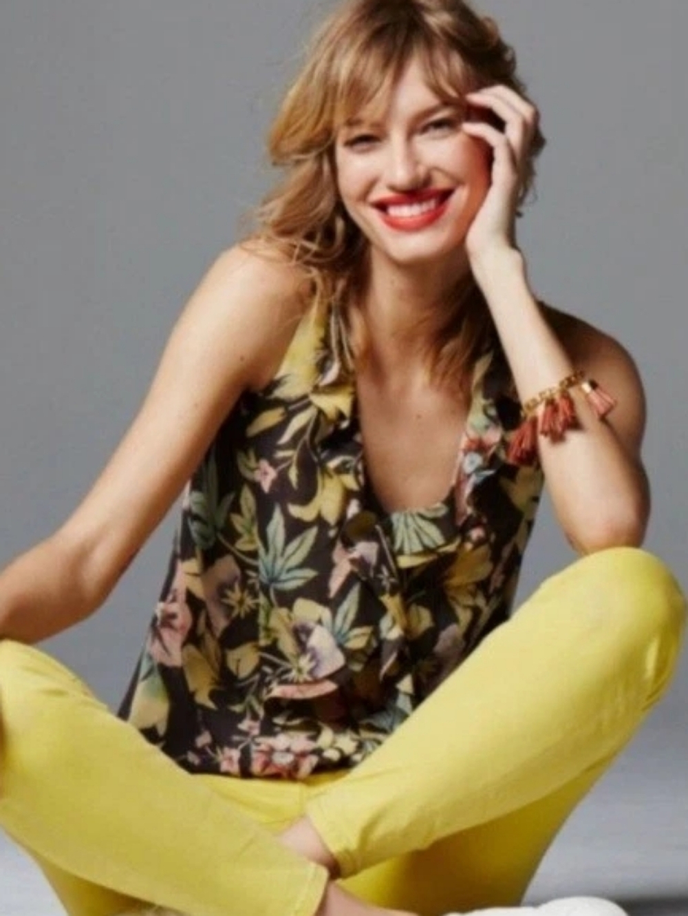 CAbi Floral Ruffle Tank Top in Black and Yellow. NWOT Size Medium